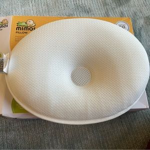 Mimo’s Pillow & two cases! Prevents plagiocephally in babies!